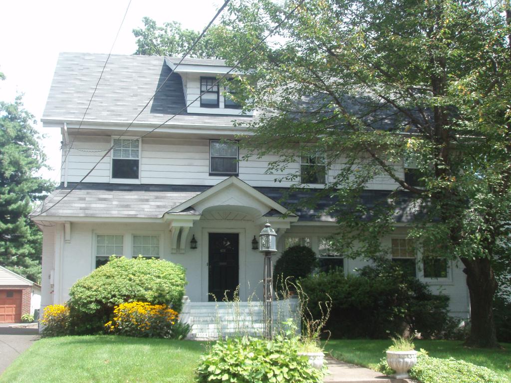 MLS #/Web ID: 2706053