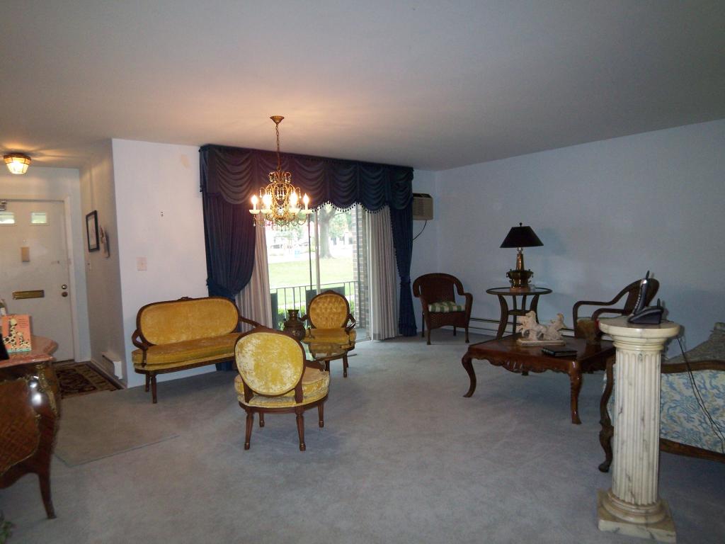 580 BLOOMFIELD AVE