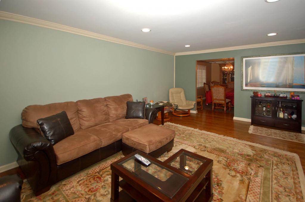 540 FOREST RD