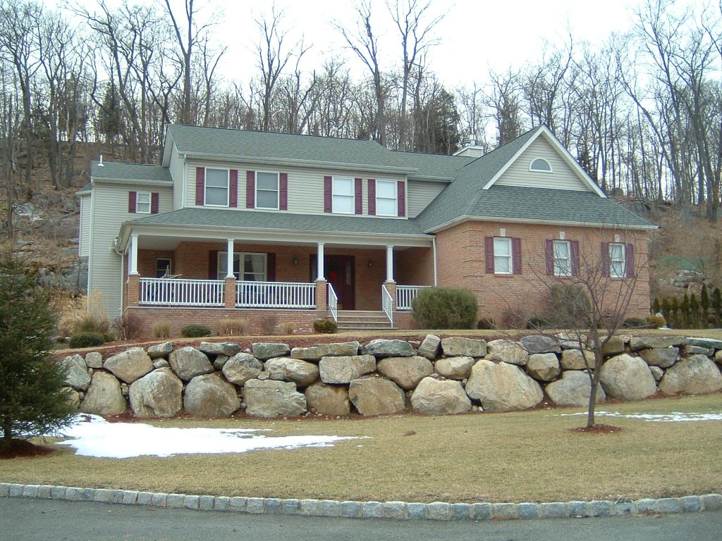 332 A CUPSAW DR
