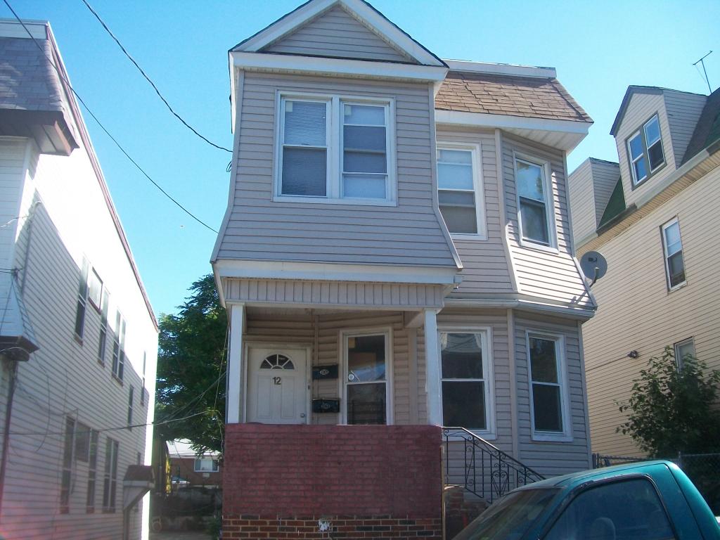 12 Montrose