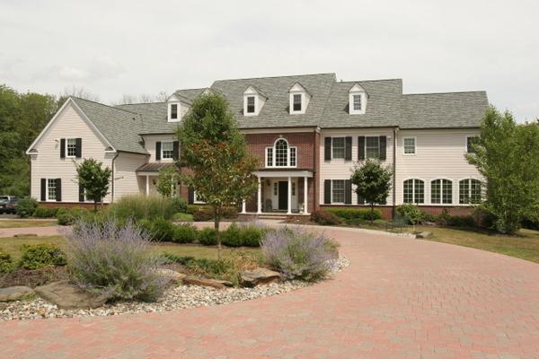 MLS #/Web ID: 2701654