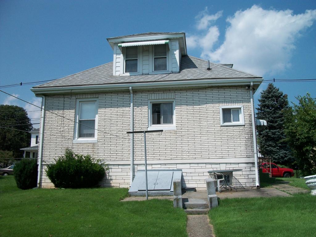 415 E CENTRAL AVE