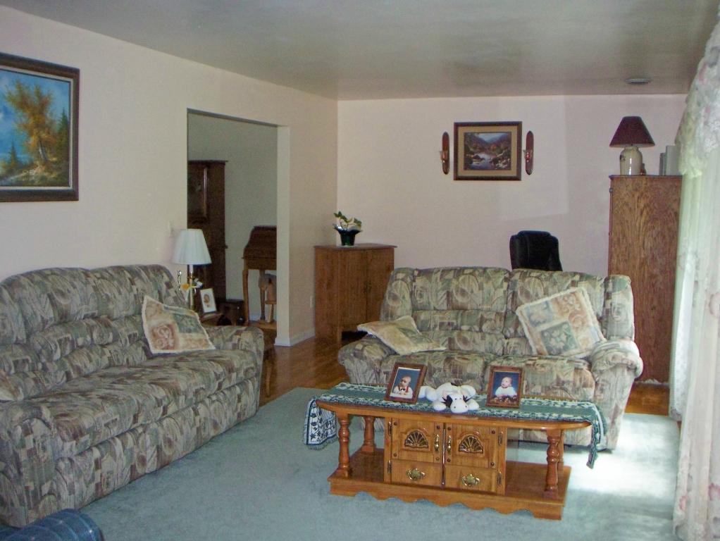 45 MARBLE HILL RD
