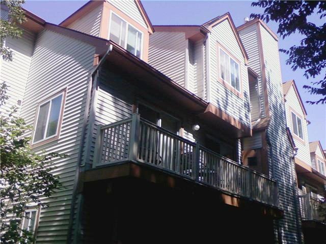 197 WOODS EDGE DR