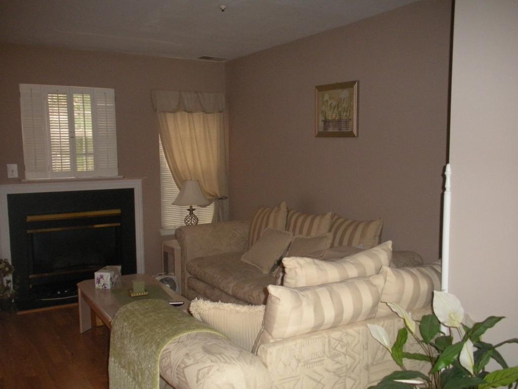 5810 TUDOR DR