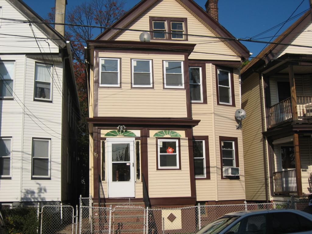 183 CHAPMAN ST