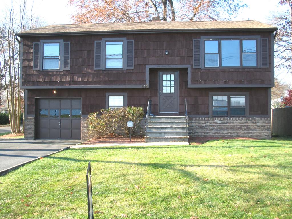 MLS #/Web ID: 2727554