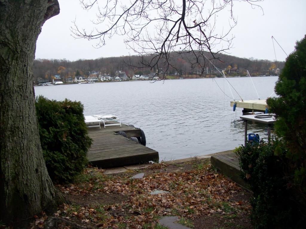 71 S LAKESIDE AVE