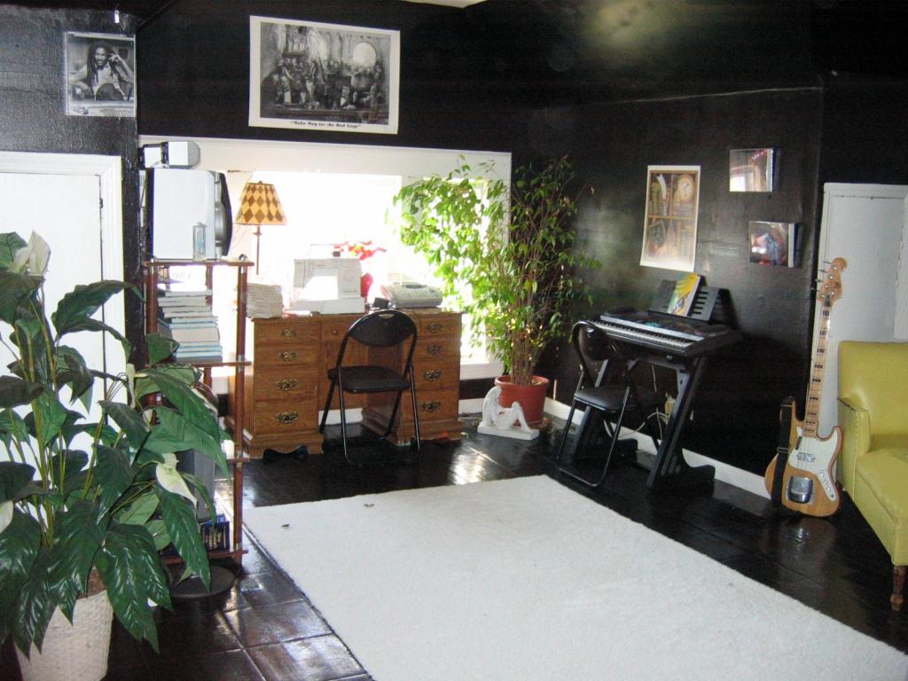 228 STILES STREET