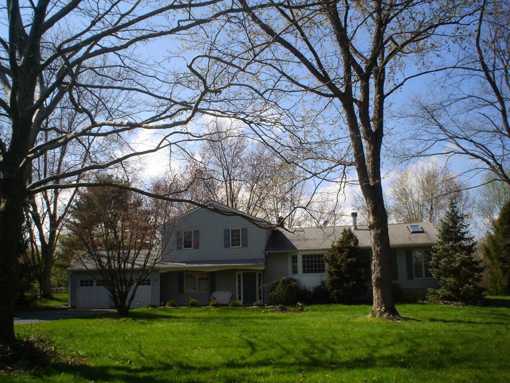MLS #/Web ID: 2694555
