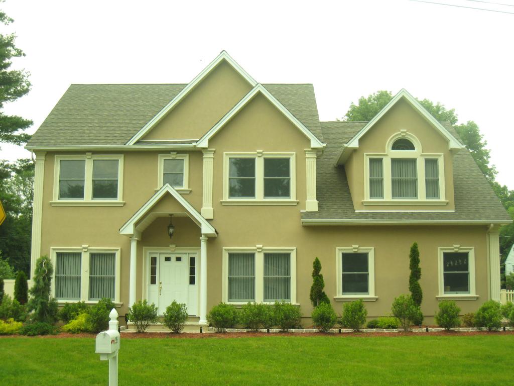 35 Mandeville Ave
