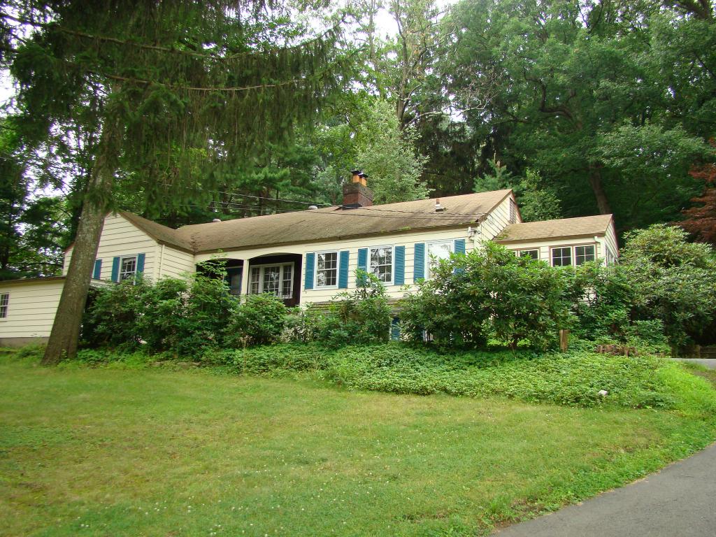 62 LAKE RD