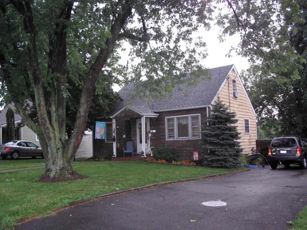 MLS #/Web ID: 2702655