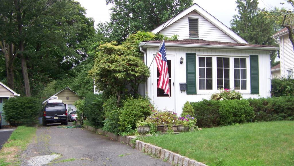 MLS #/Web ID: 2705355