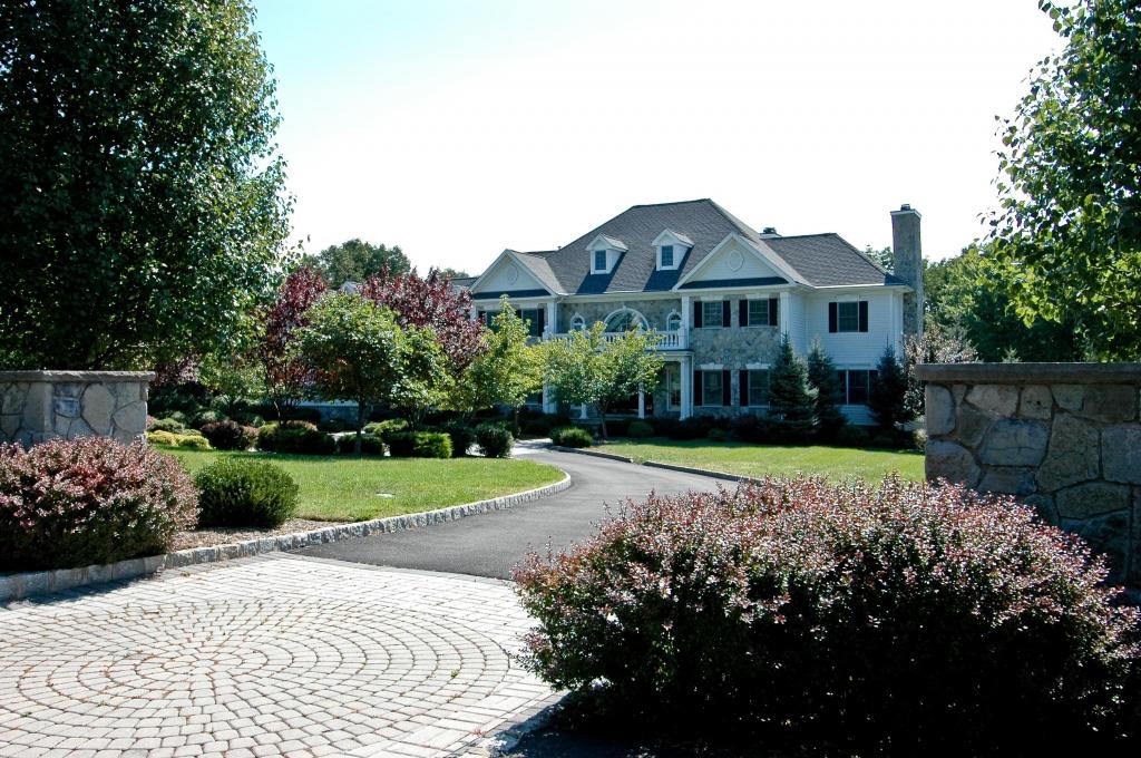 24 Dogwood Drive