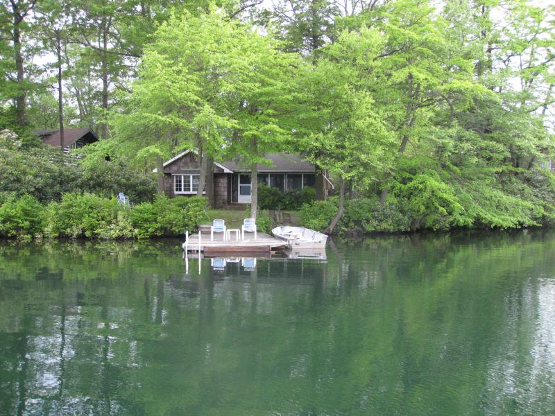 154 LAKE END RD