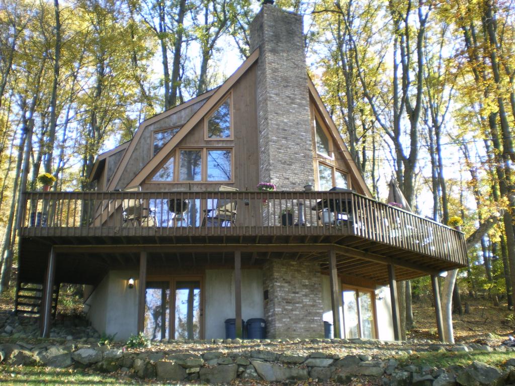 MLS #/Web ID: 2723455