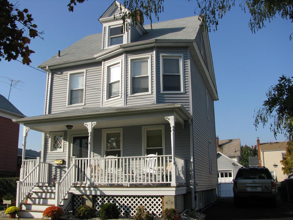332 SPRUCE AVE