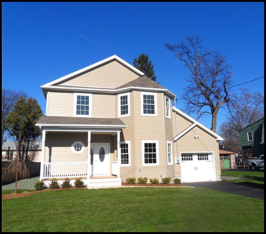 10 CEDAR ST