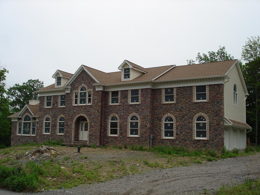 MLS #/Web ID: 2569156
