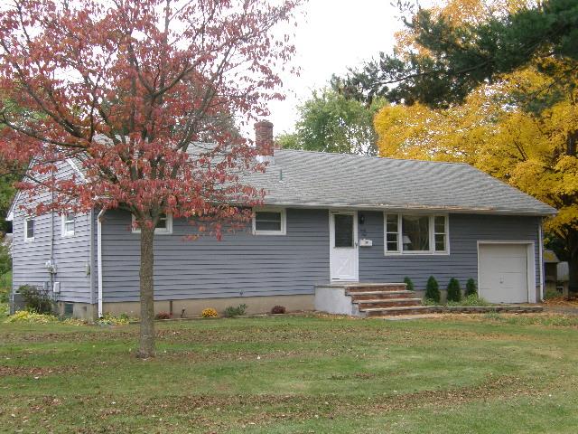 MLS #/Web ID: 2595556