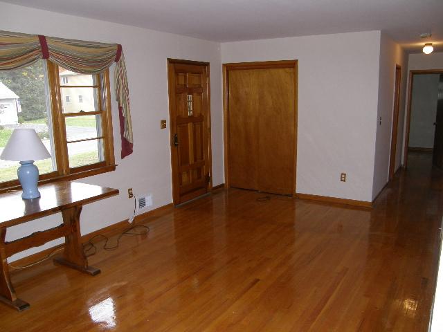 MLS #/Web ID: 2595556