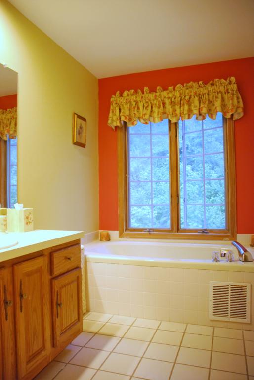 MLS #/Web ID: 2693956