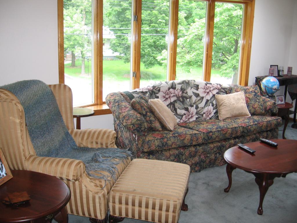 MLS #/Web ID: 2706456