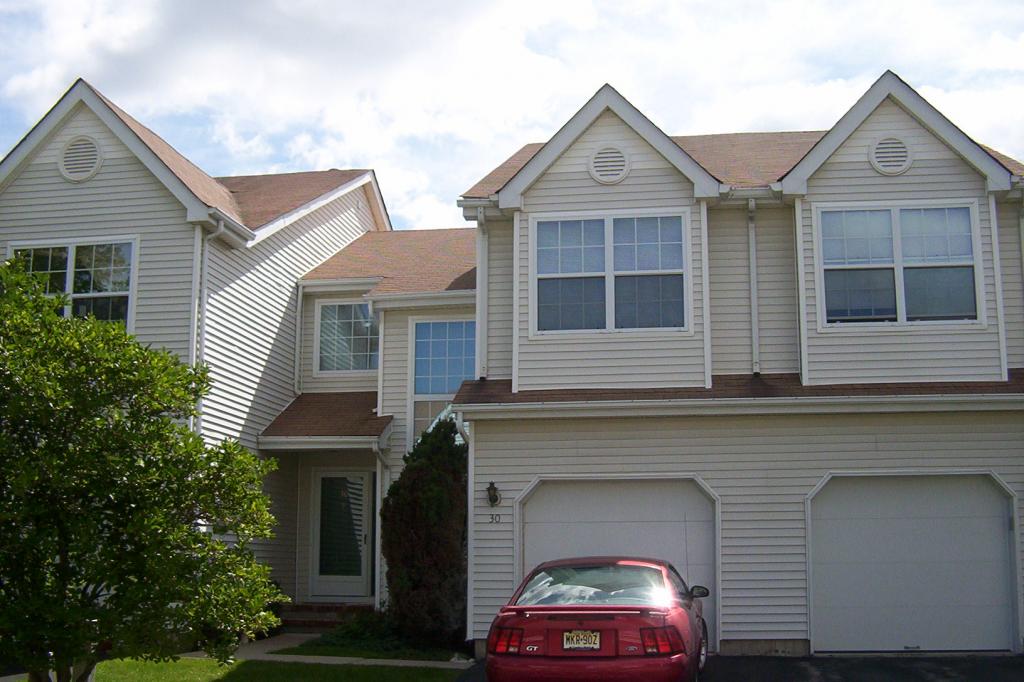 30 WILLOW CI