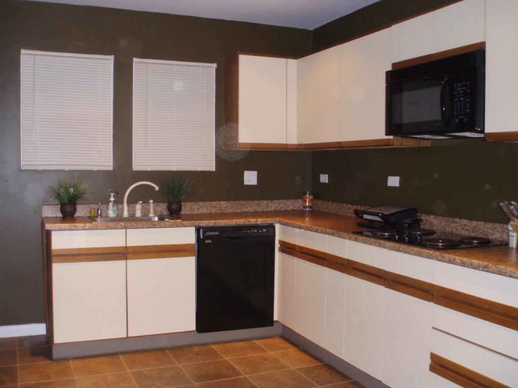 MLS #/Web ID: 2716656