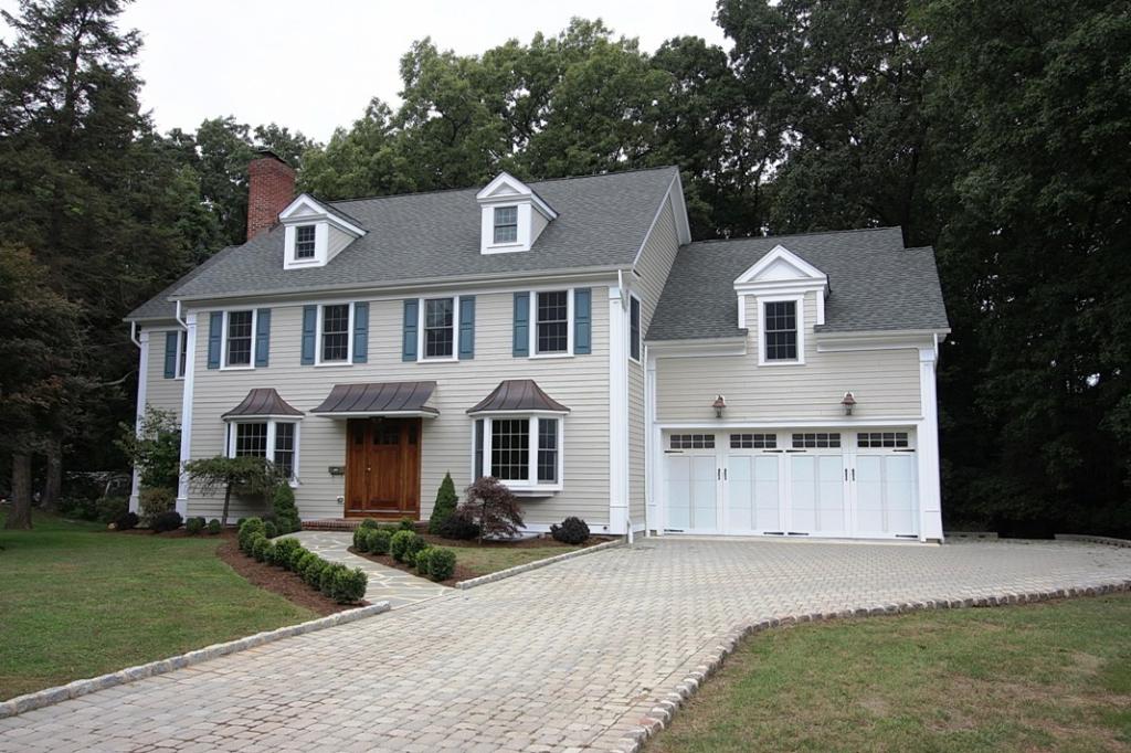 MLS #/Web ID: 2718156