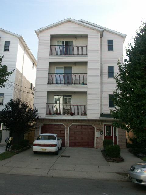 MLS #/Web ID: 2718956