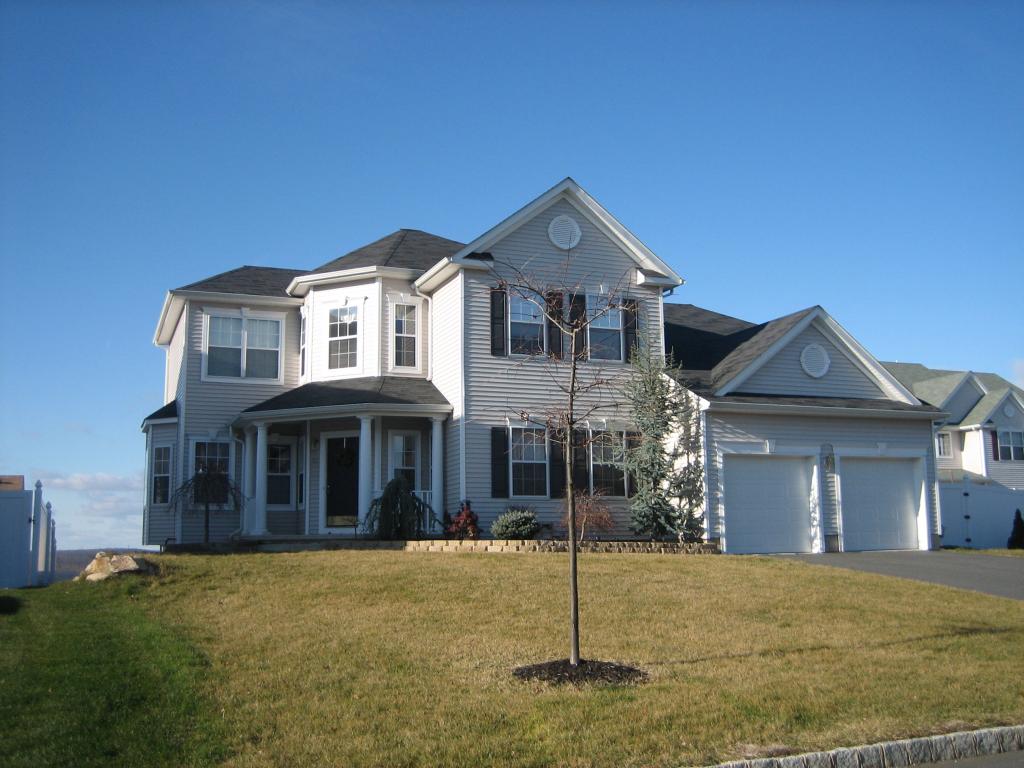 MLS #/Web ID: 2730356