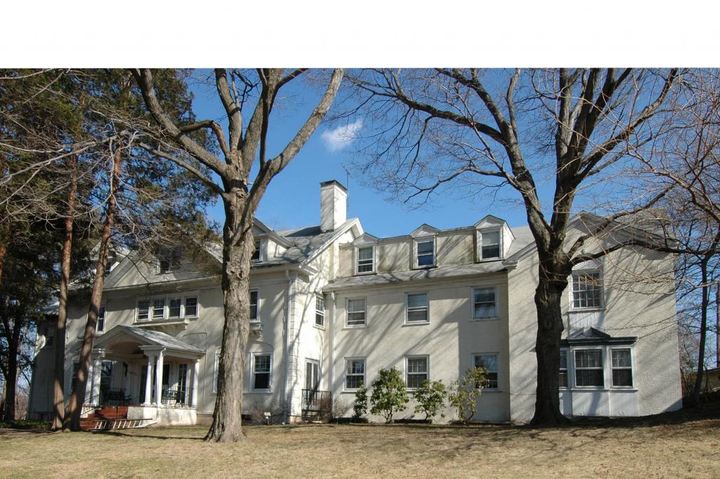 MLS #/Web ID: 2572657
