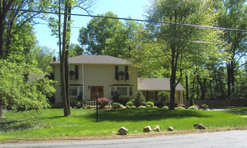 423 NEW DOVER RD.