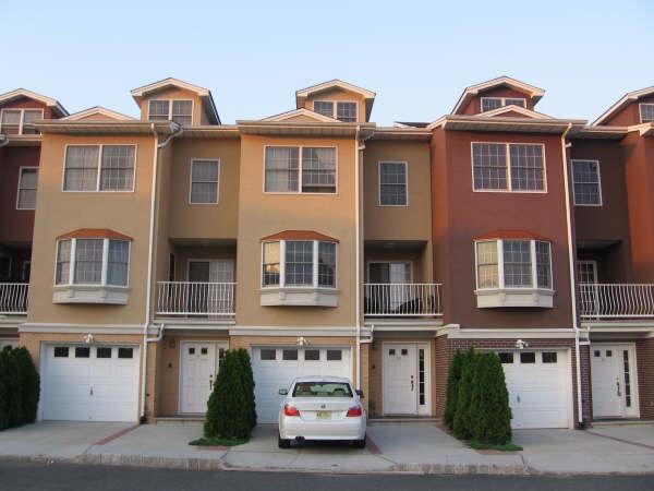 MLS #/Web ID: 2689757