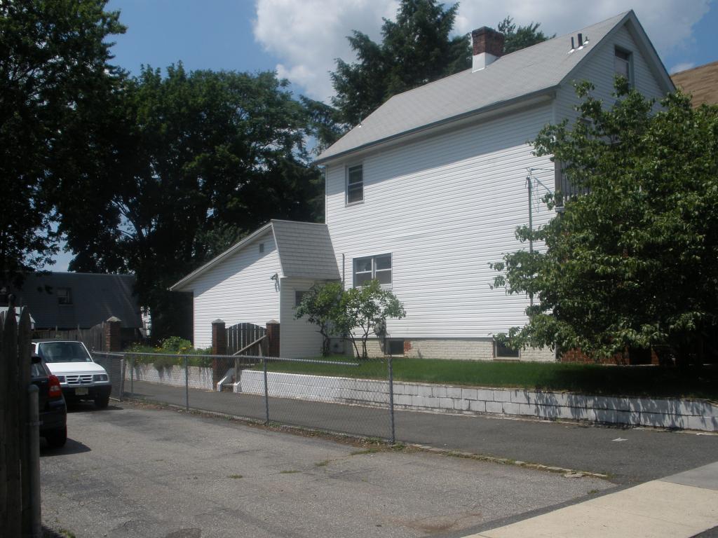 MLS #/Web ID: 2696857