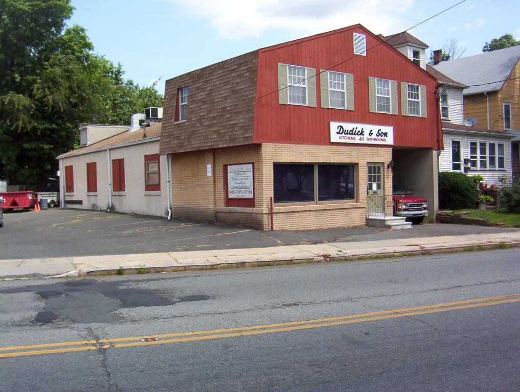 MLS #/Web ID: 2698757