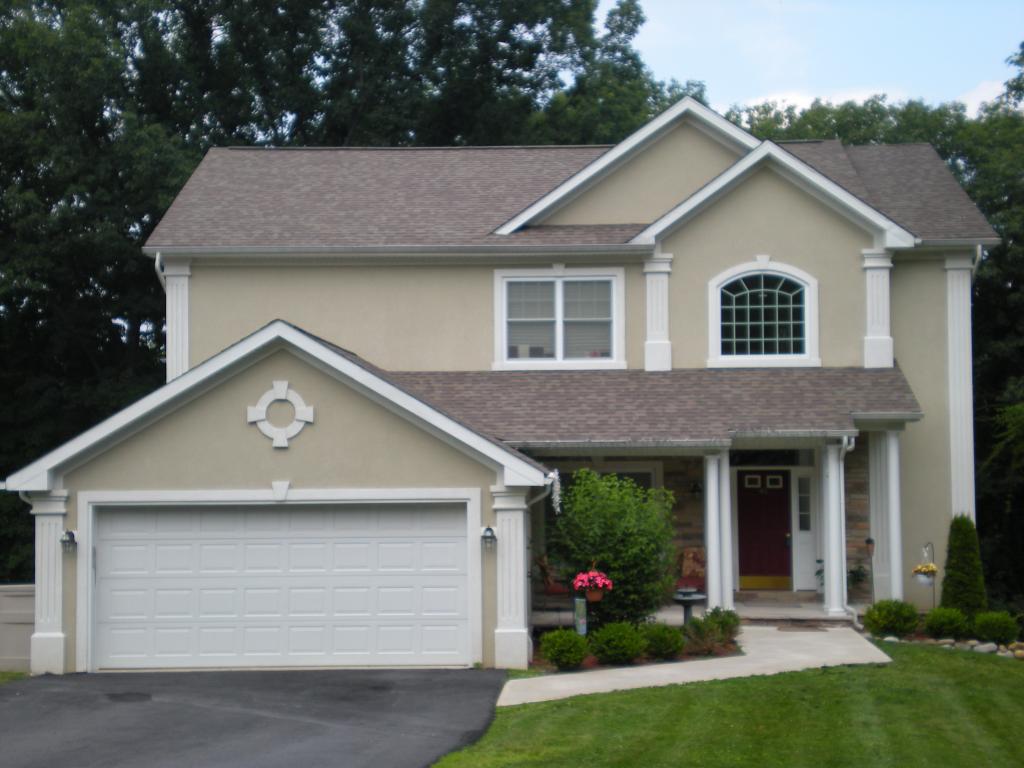 46 DECKER AVE