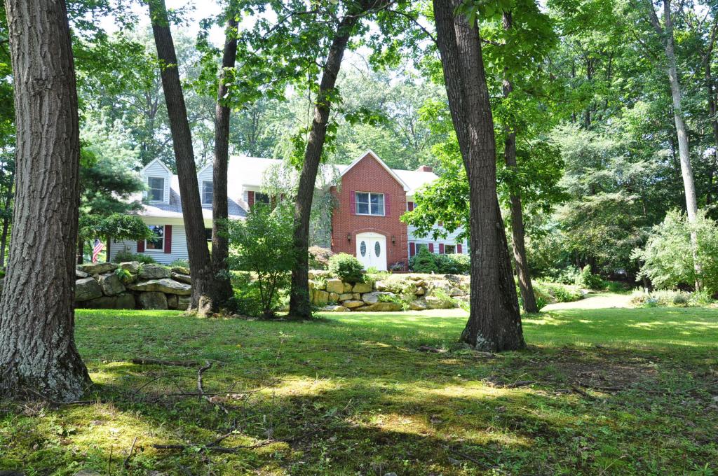 19 SQUIRE HILL RD
