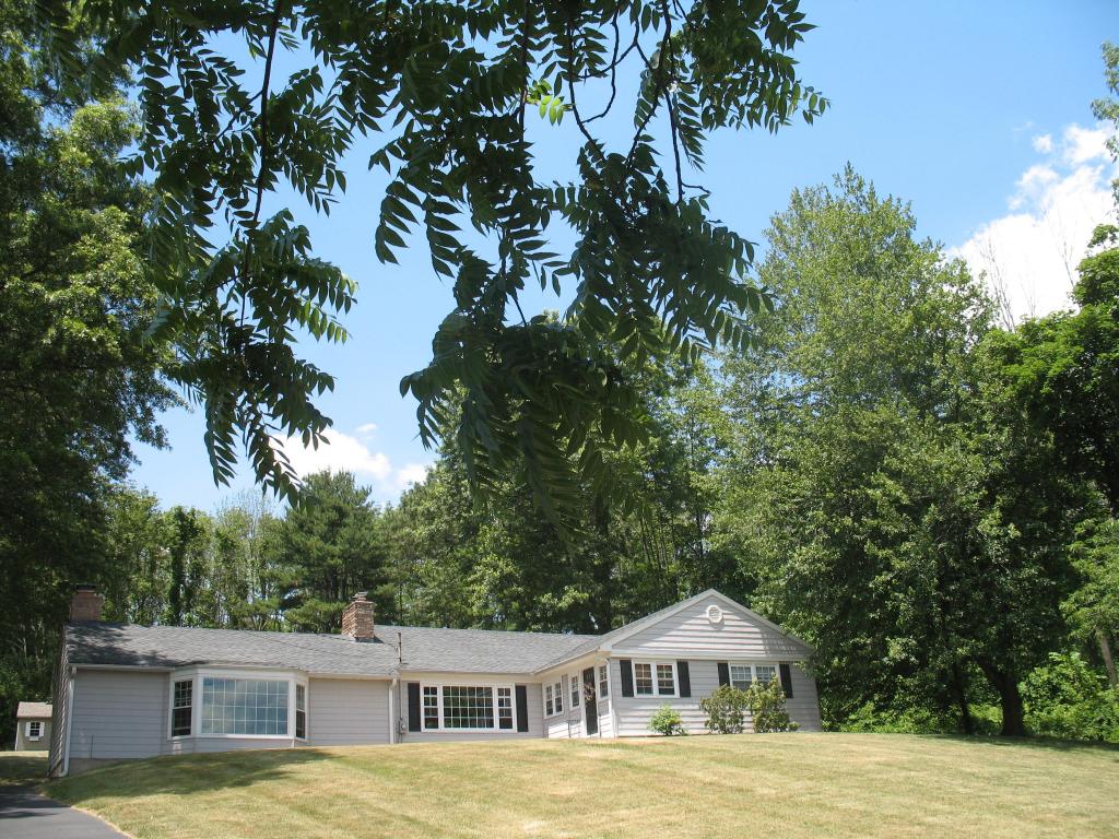 15 BROAD VIEW PL