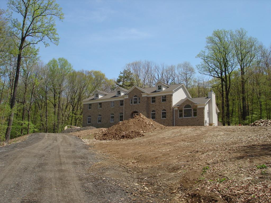 MLS #/Web ID: 2569158