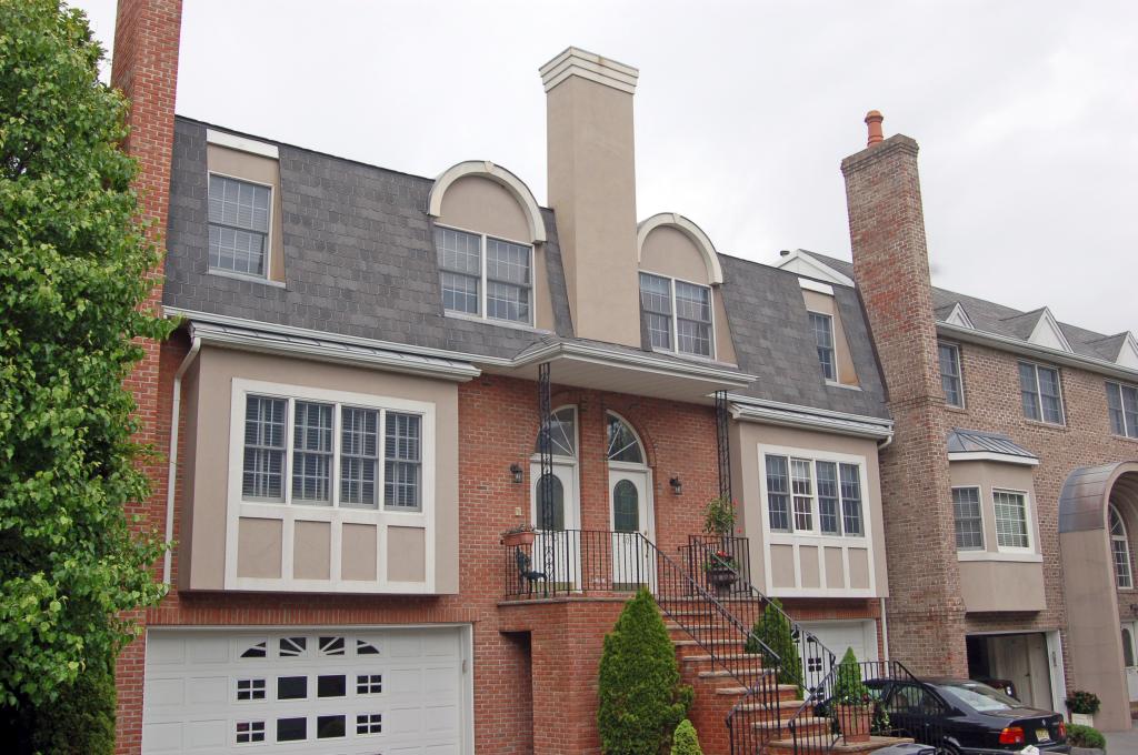 MLS #/Web ID: 2681258