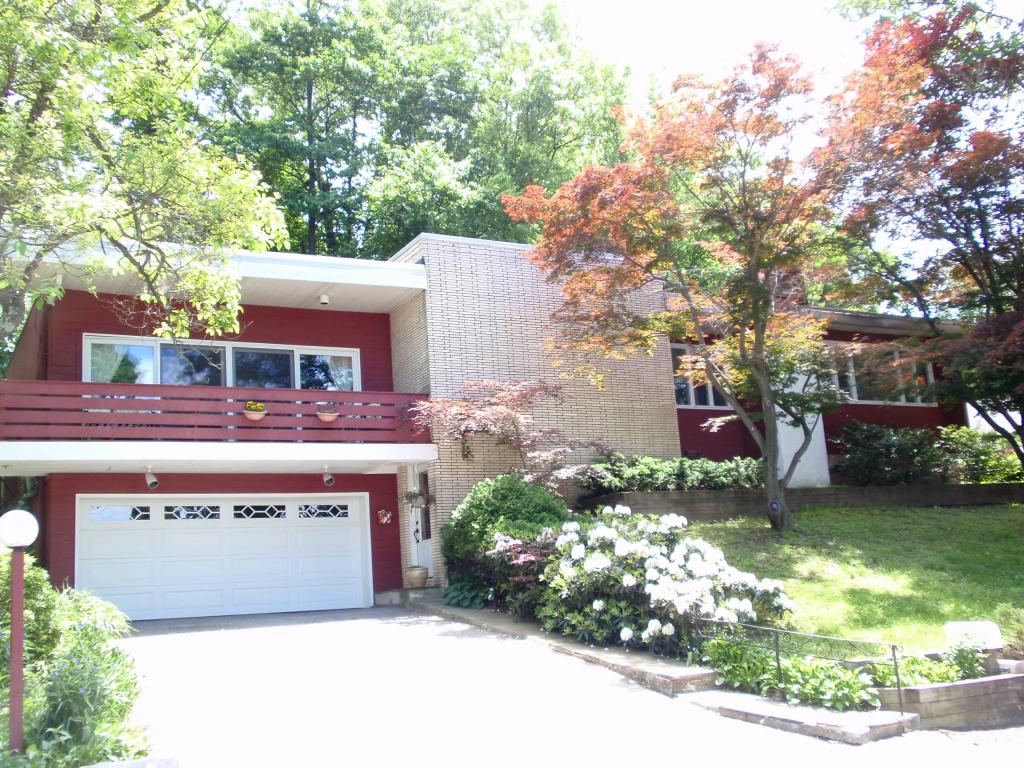 MLS #/Web ID: 2687058