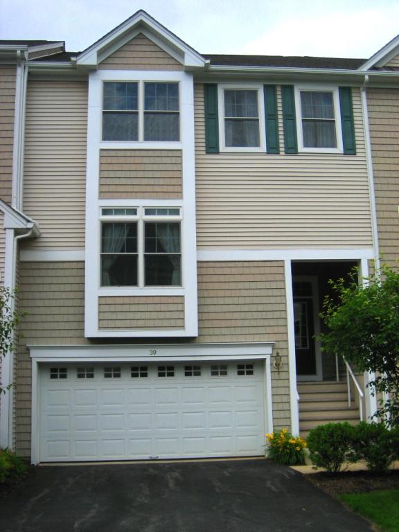 39 LAKESHORE DR