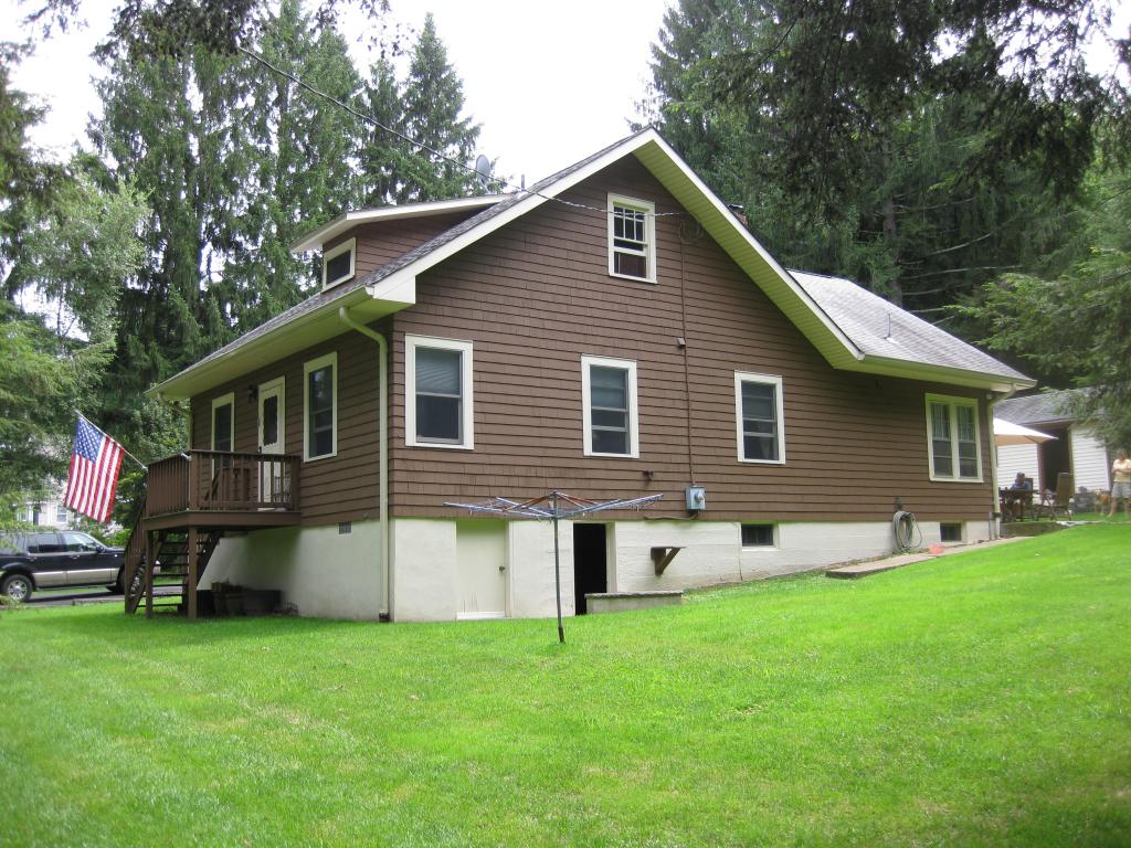 MLS #/Web ID: 2704958
