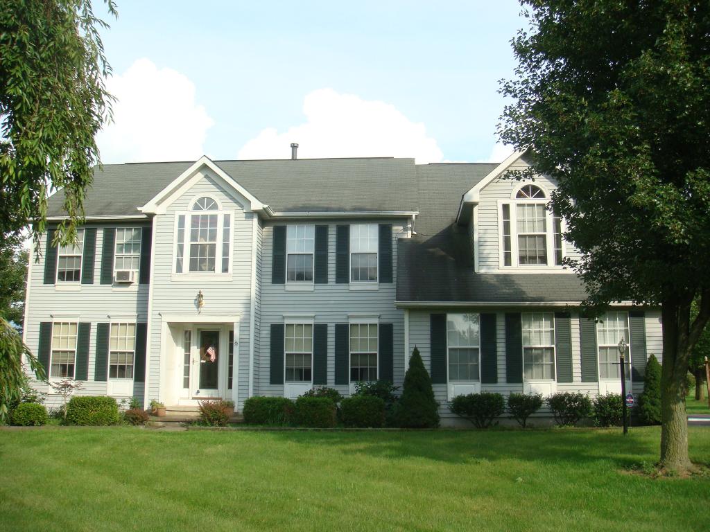 9 CLIFFSIDE DR