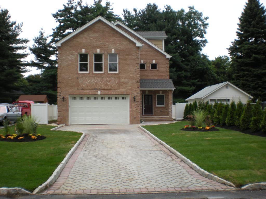 1260 CEDAR AVE
