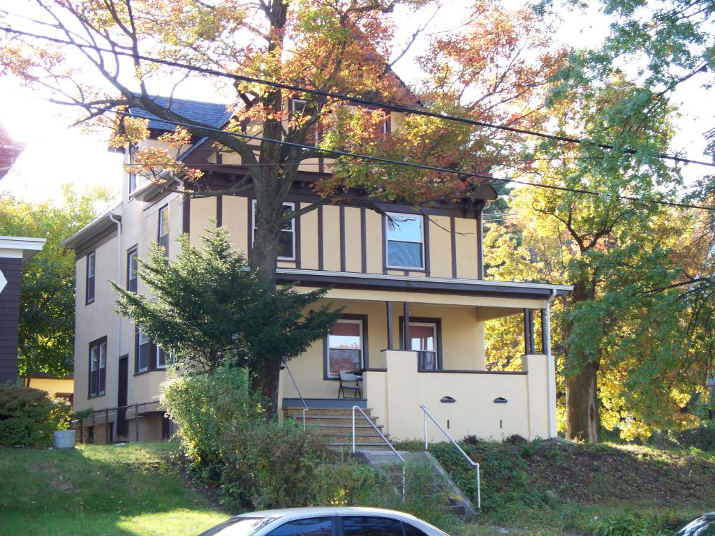 576 LINCOLN AVE